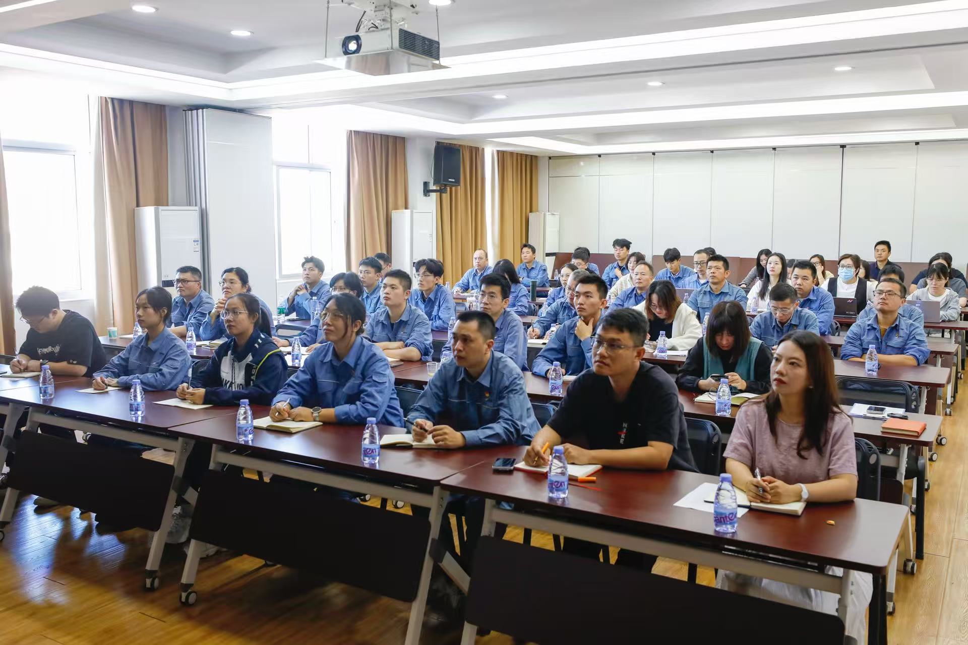 豪门国际官网-追求康健,你我一起开展